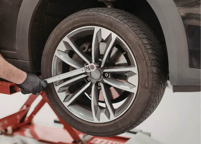 Tire Service Equipment Image